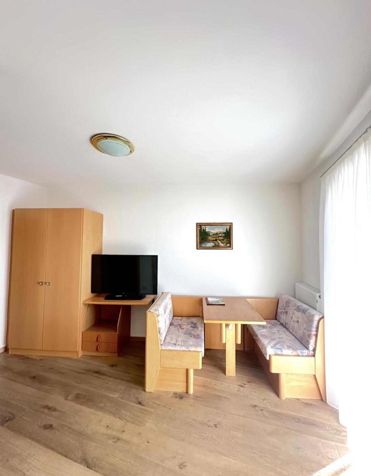Garni Hotel Dorothea Tirolo Zewnętrze zdjęcie