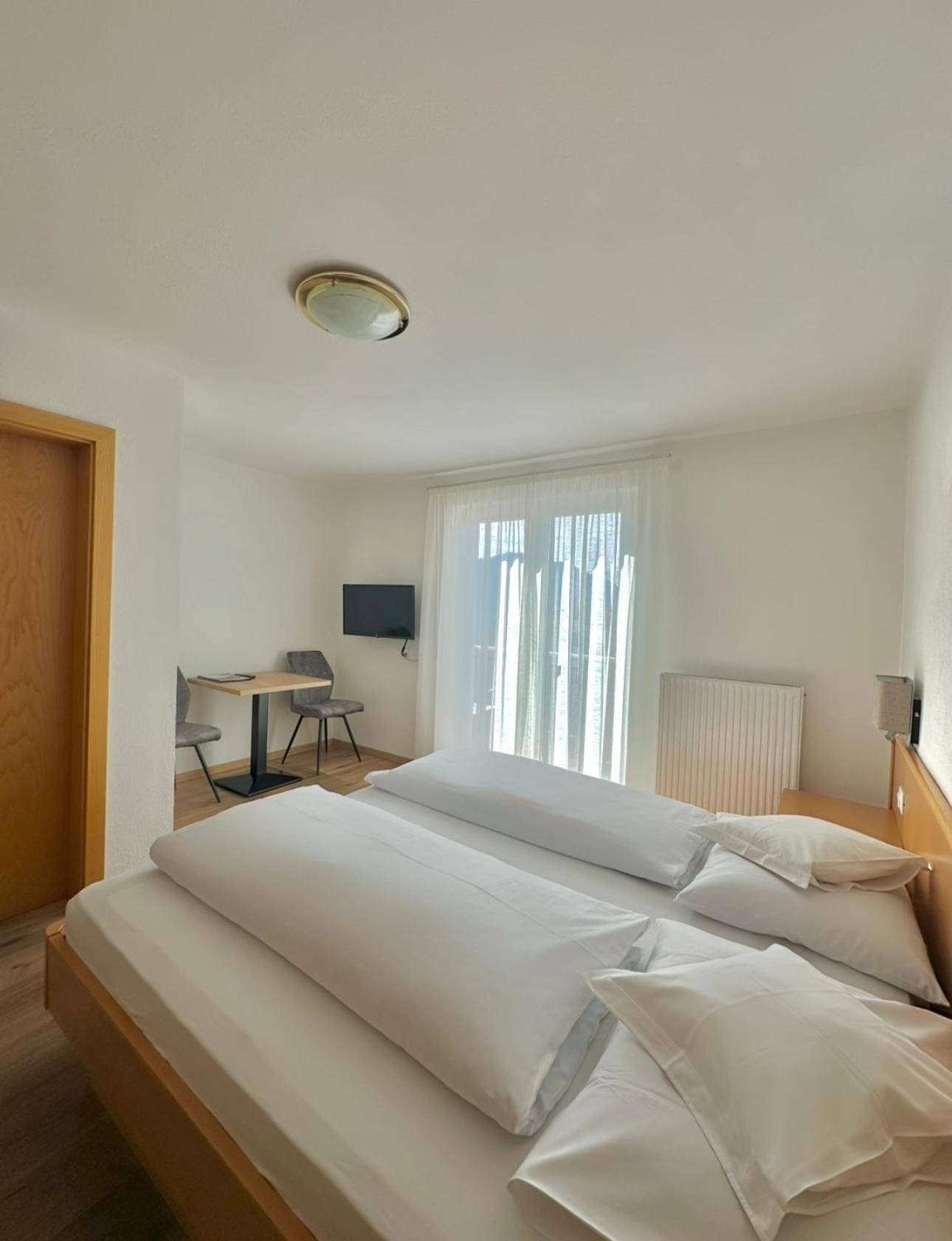 Garni Hotel Dorothea Tirolo Zewnętrze zdjęcie